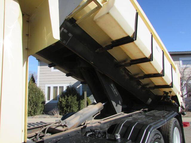 2011 International WorkStar 7400