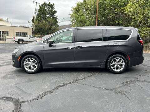 2019 Chrysler Pacifica Touring Plus