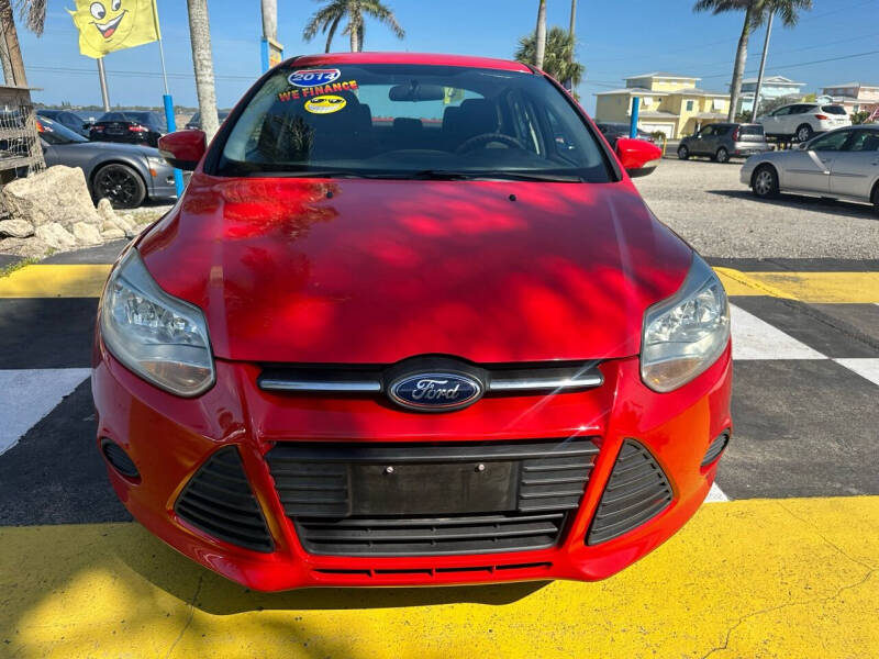 Used 2014 Ford Focus SE with VIN 1FADP3F27EL325179 for sale in Melbourne, FL