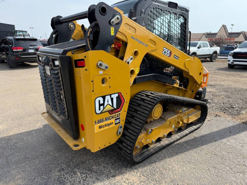 2024 Caterpillar 255 SKID STEER