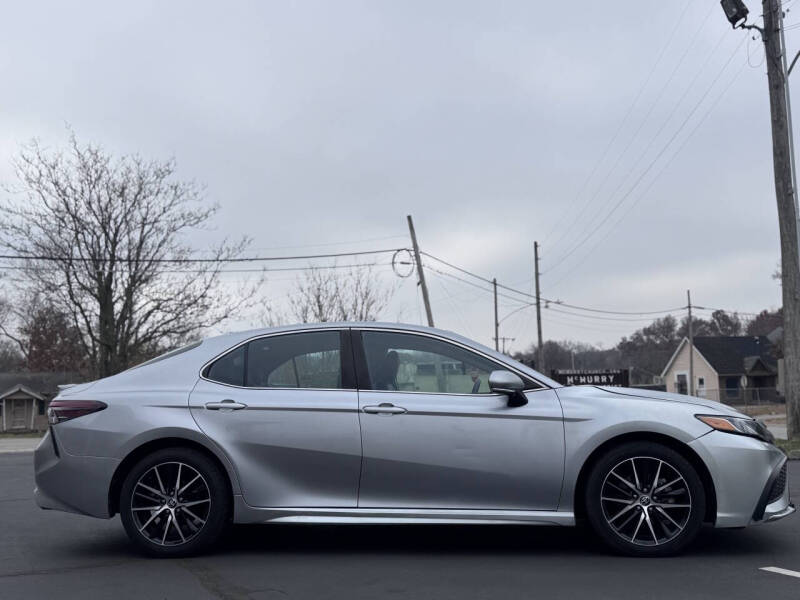 2022 Toyota Camry SE