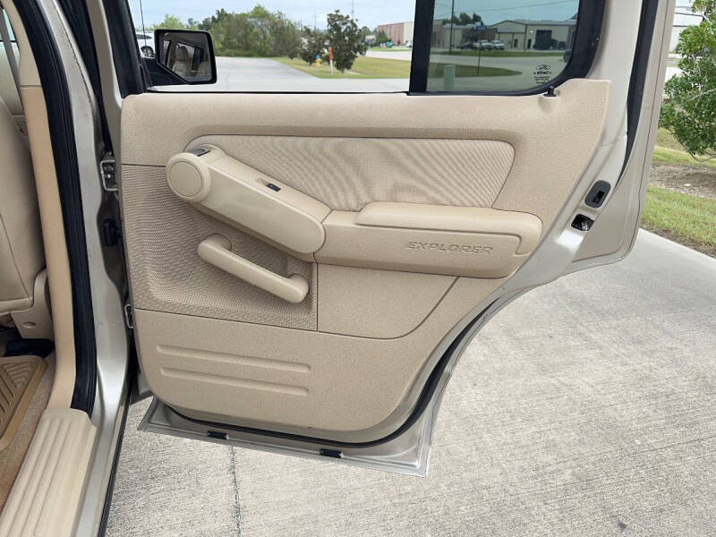 2006 Ford Explorer XLS