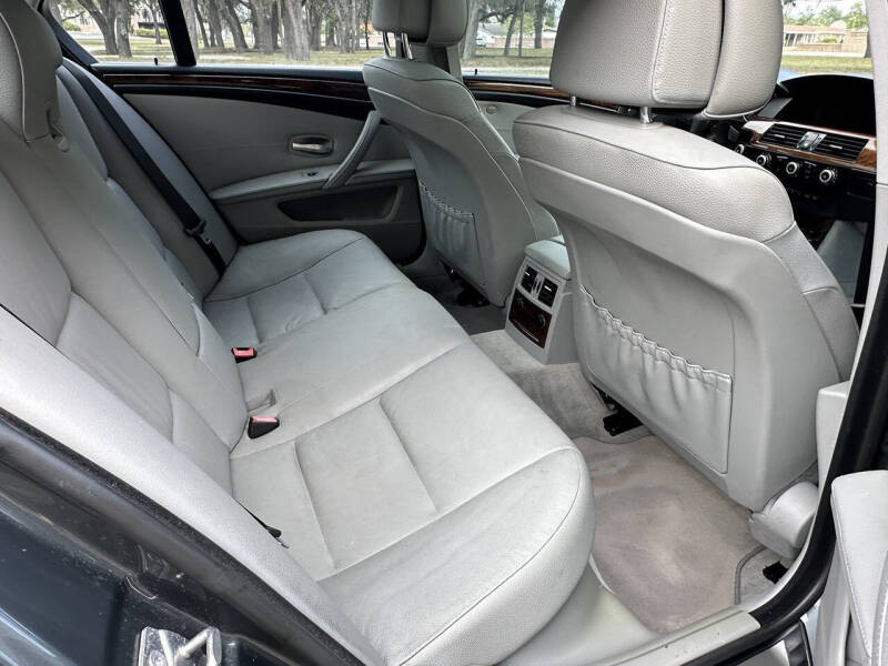 2010 BMW 5 Series 528i