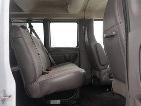 2025 Chevrolet Express LT 3500