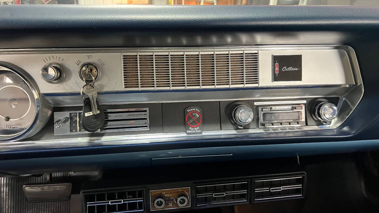 1966 Oldsmobile Cutlass 29