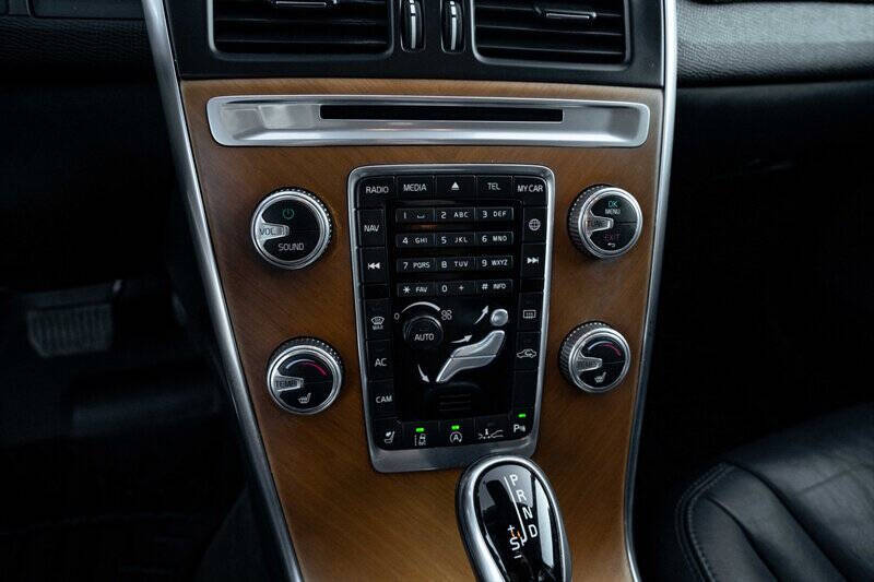 2017 Volvo XC60 T5 Inscription