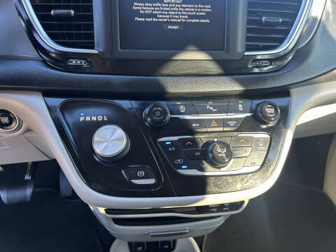 2020 Chrysler Pacifica Touring L