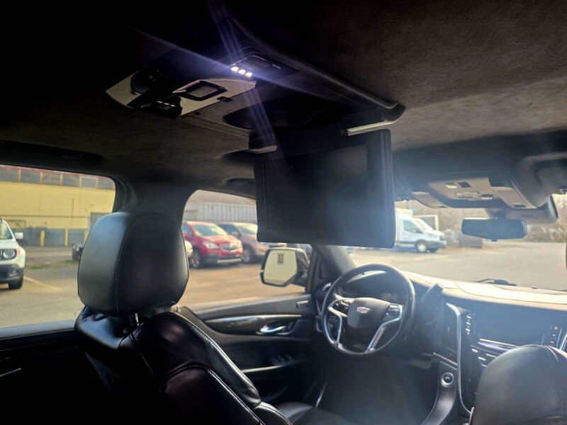 2020 Cadillac Escalade Platinum