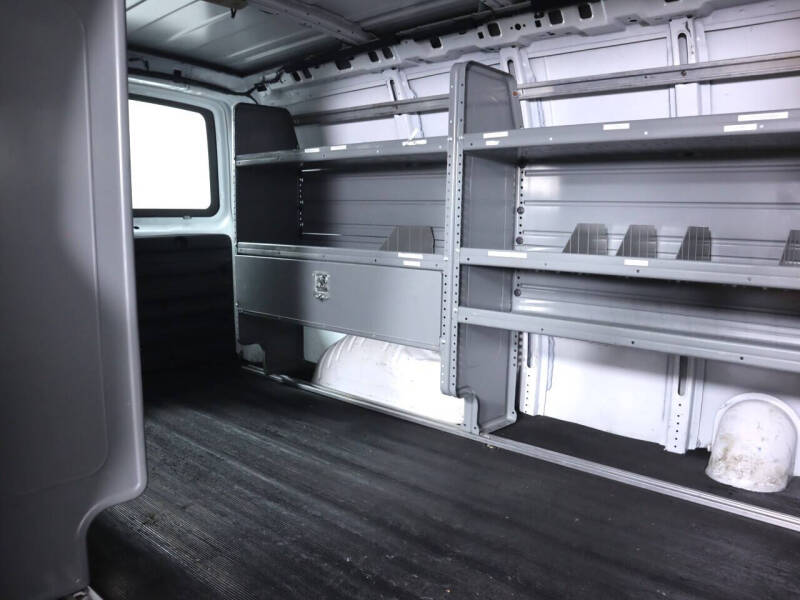 2017 GMC Savana 2500