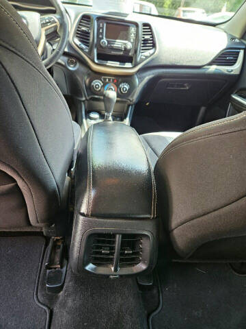 2014 Jeep Cherokee Sport