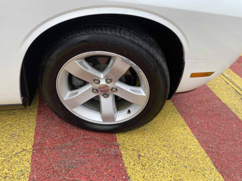 2014 Dodge Challenger SXT