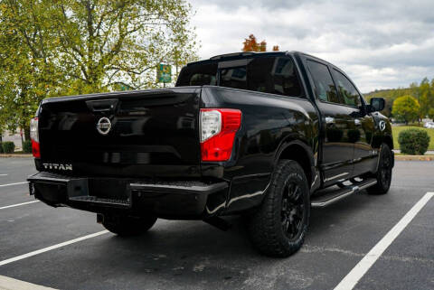 2017 Nissan Titan SV