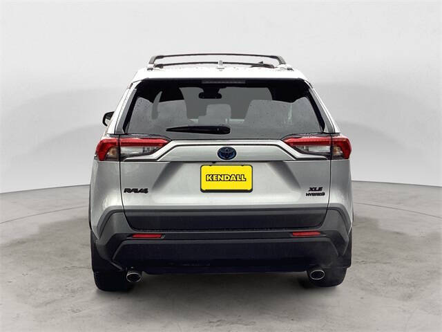 2021 Toyota RAV4 Hybrid XLE