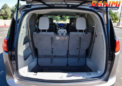 2017 Chrysler Pacifica Touring-L