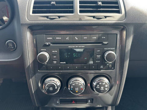 2012 Dodge Challenger SXT