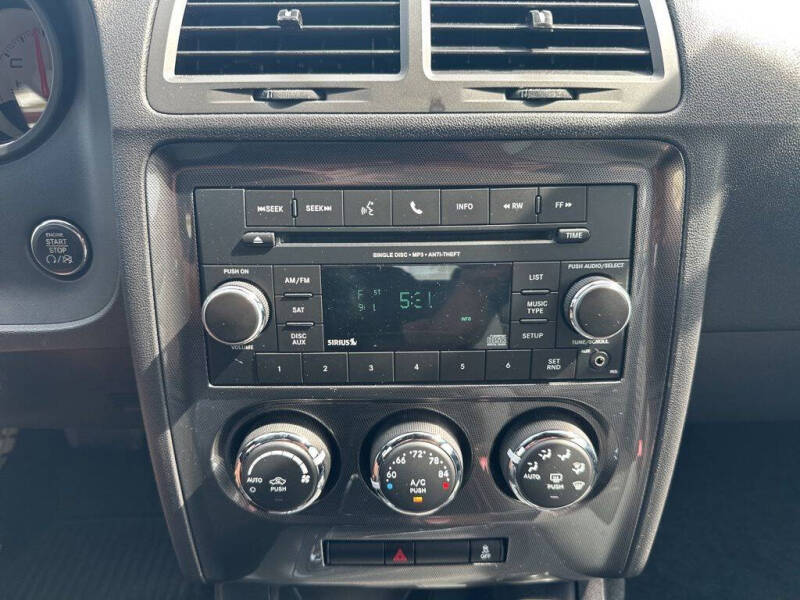 2012 Dodge Challenger SXT