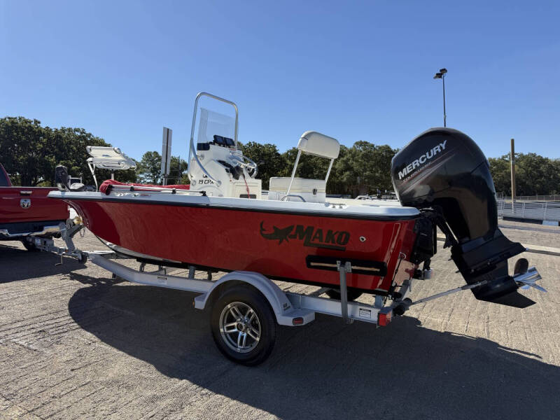 2015 Mako 19 CPX