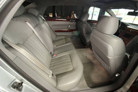 2004 Volkswagen Phaeton V8