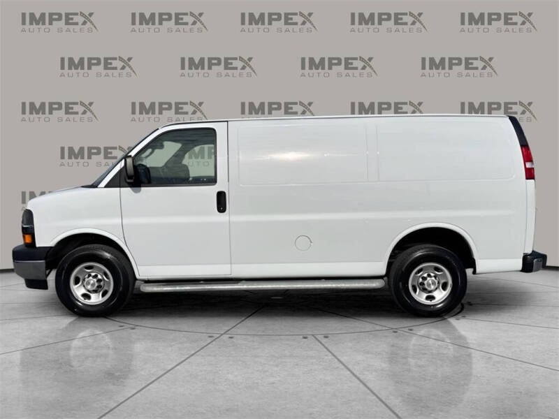 2023 Chevrolet Express 2500