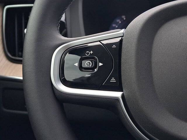 2026 Volvo XC60 T8 Plus