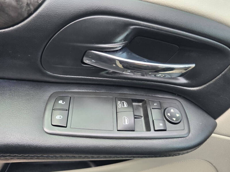 2016 Dodge Grand Caravan American Value Package