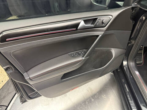 2017 Volkswagen Golf GTI Autobahn