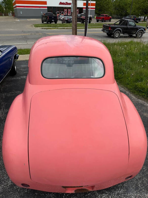 1948 Dodge Deluxe
