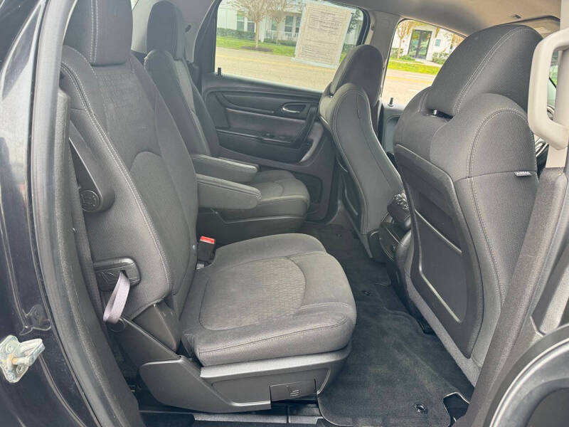 2013 GMC Acadia SLE-2