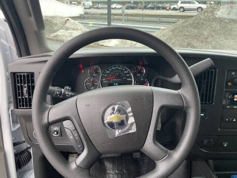 2025 Chevrolet Express 2500