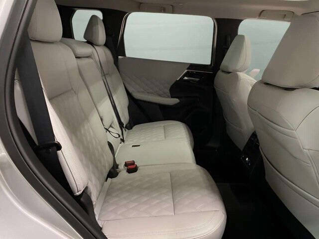 2025 Mitsubishi Outlander PHEV SEL