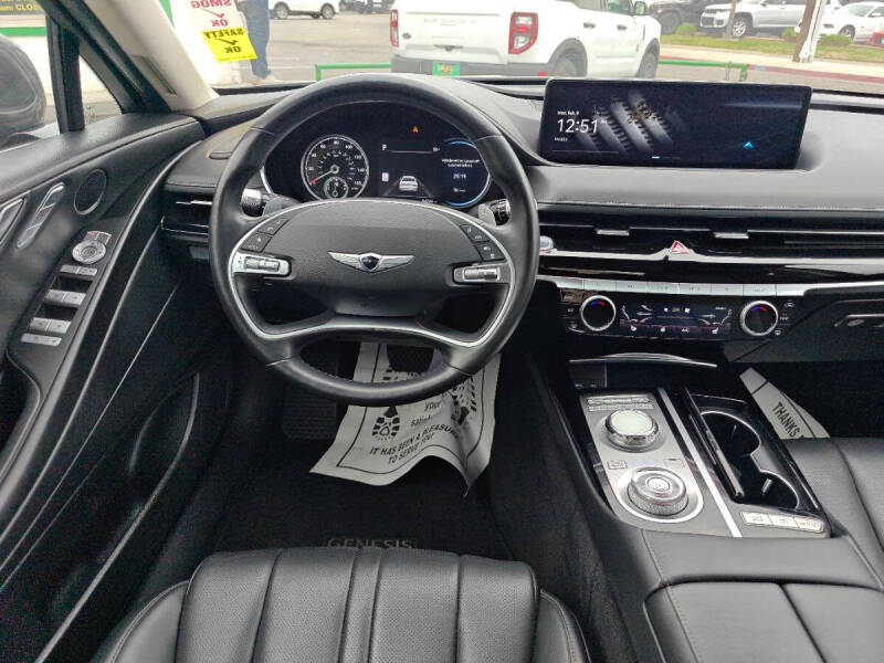 2023 Genesis G80
