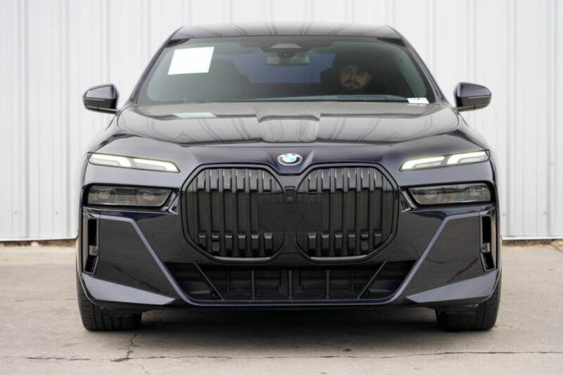 2023 BMW 7 Series 740i