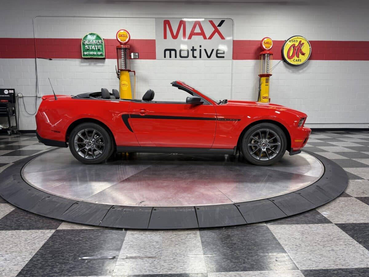 2011 Ford Mustang 58