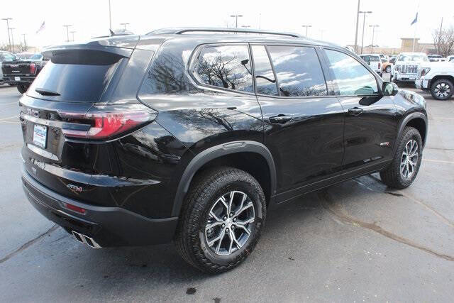 2025 GMC Acadia AT4