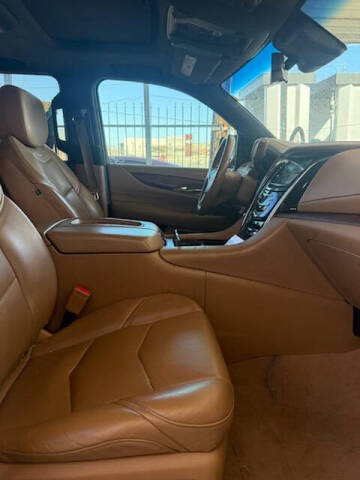 2017 Cadillac Escalade ESV Platinum
