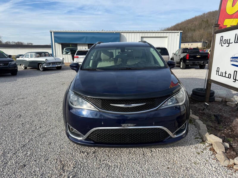 2017 Chrysler Pacifica Touring-L Plus
