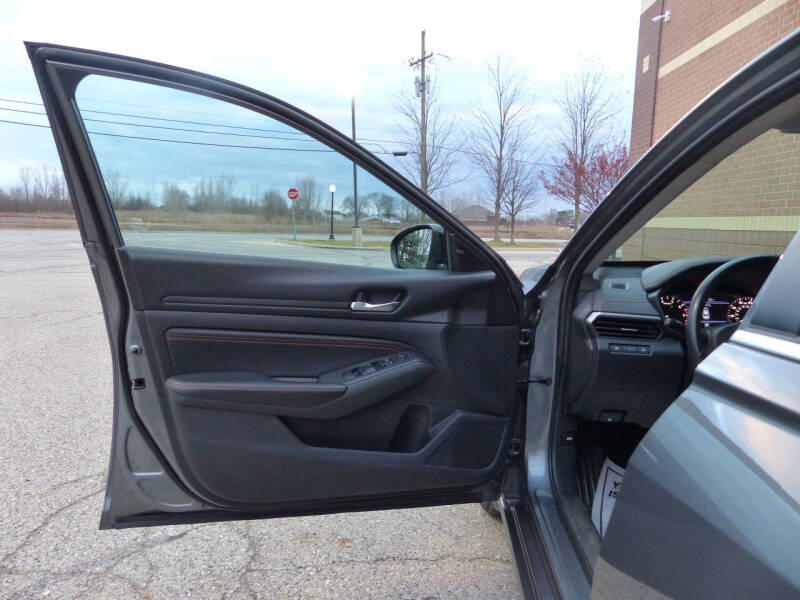 2020 Nissan Altima 2.5 SR