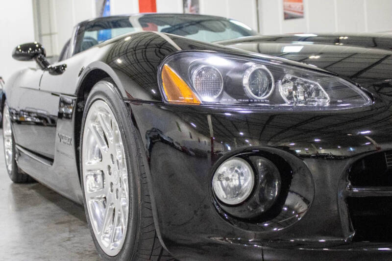 2003 Dodge Viper SRT-10