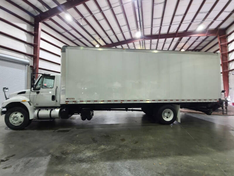 2018 International DuraStar 4300