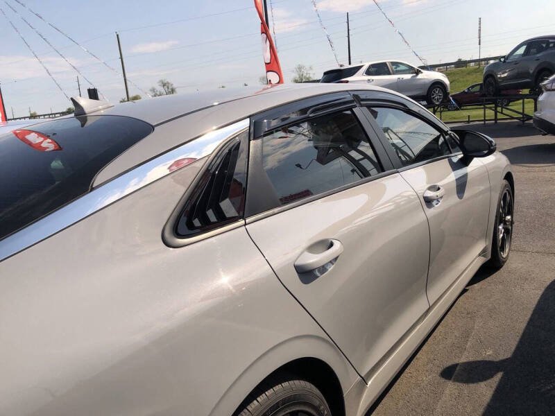 2023 Kia K5