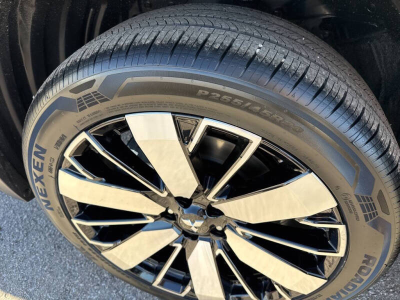 2025 Mitsubishi Outlander SE