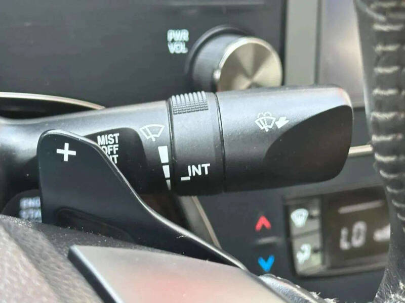 2013 Toyota Avalon XLE