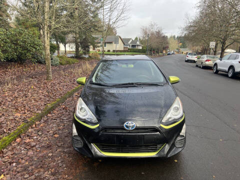 2016 Toyota Prius c Persona Special Edition