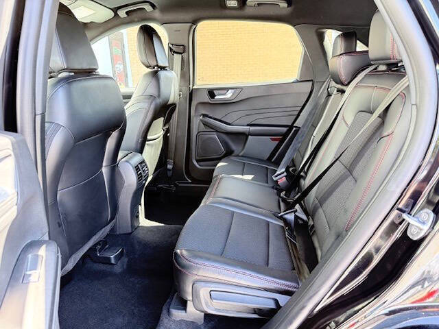 2025 Ford Escape ST-Line Select