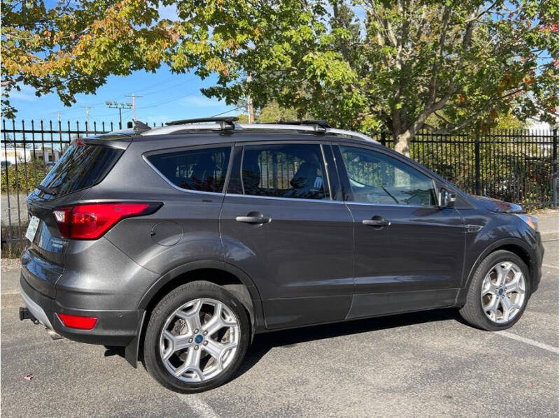2019 Ford Escape Titanium