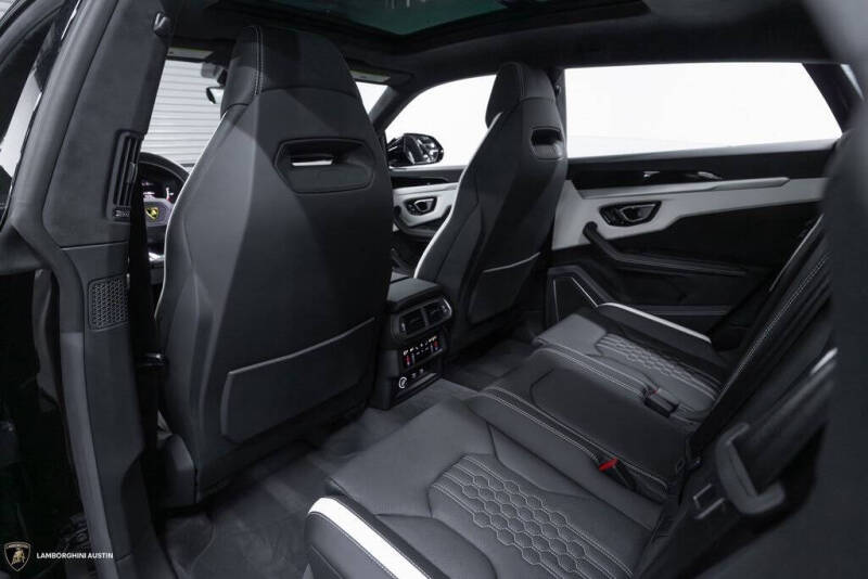 2023 Lamborghini Urus S