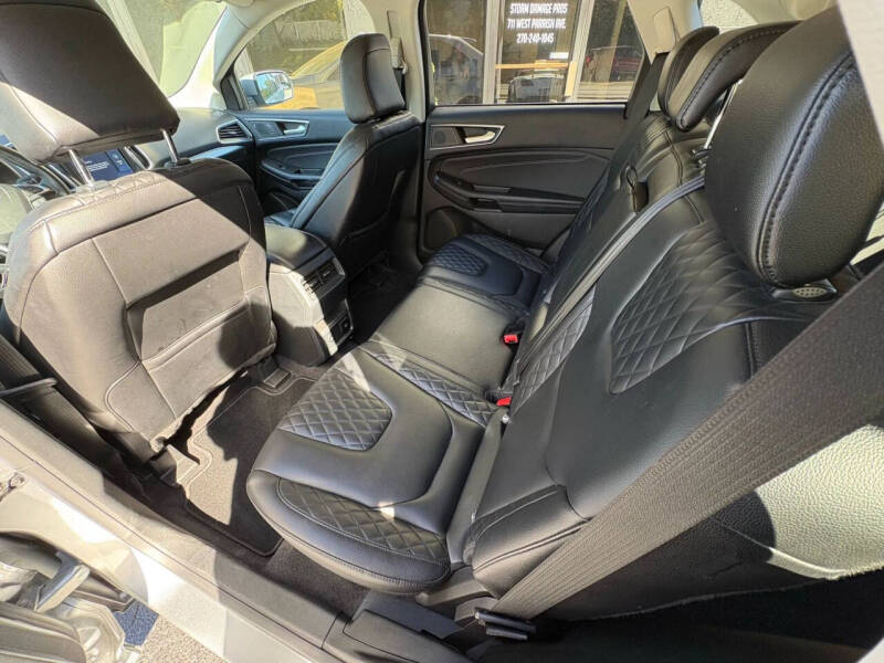 2023 Ford Edge Titanium