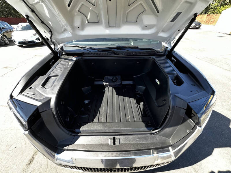 2025 GMC Sierra EV Denali