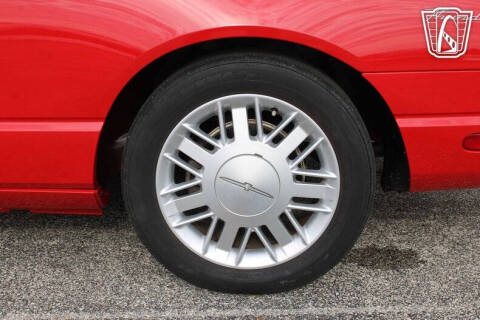 2002 Ford Thunderbird Deluxe