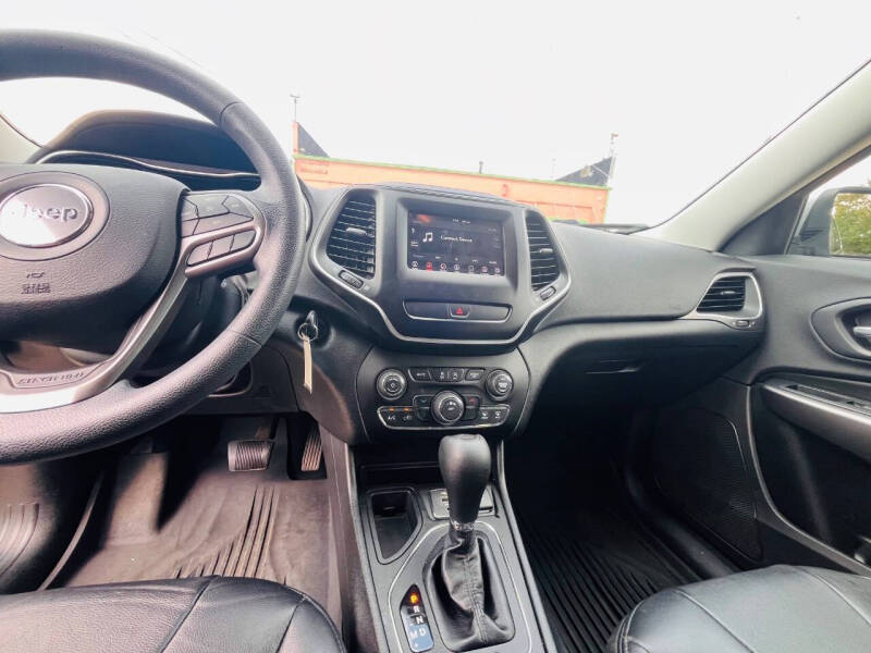 2019 Jeep Cherokee Latitude